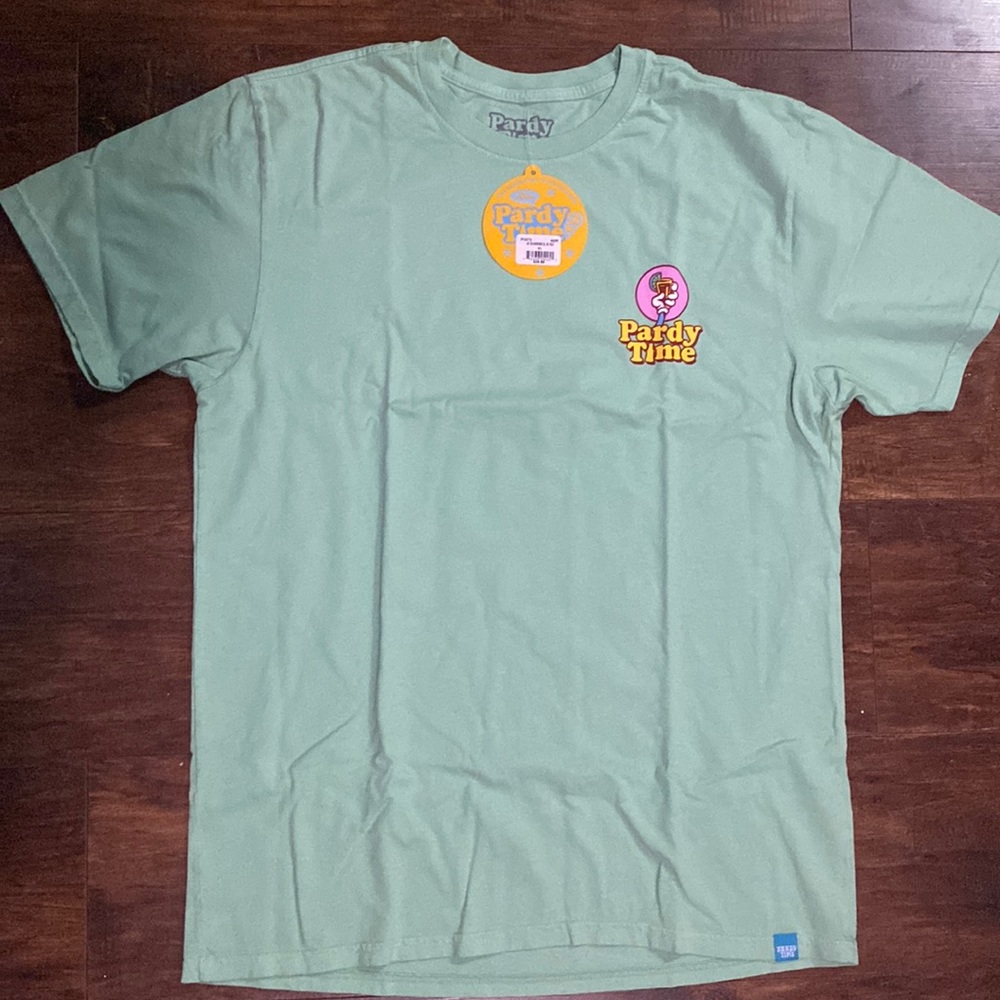Brand new shirt with tags. Size Xl .